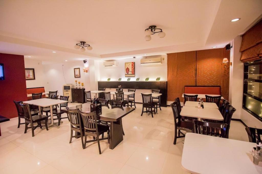 The Red Palm Suites And Restaurant Butuan City Zewnętrze zdjęcie